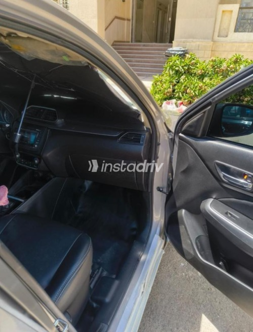 Suzuki Swift Dzire 2022 Silver Automatic Used for Sale in Cairo - 4