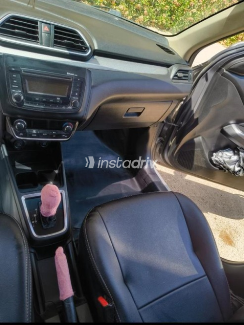 Suzuki Swift Dzire 2022 Silver Automatic Used for Sale in Cairo - 5