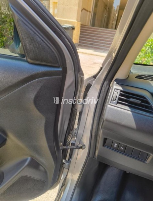 Suzuki Swift Dzire 2022 Silver Automatic Used for Sale in Cairo - 6