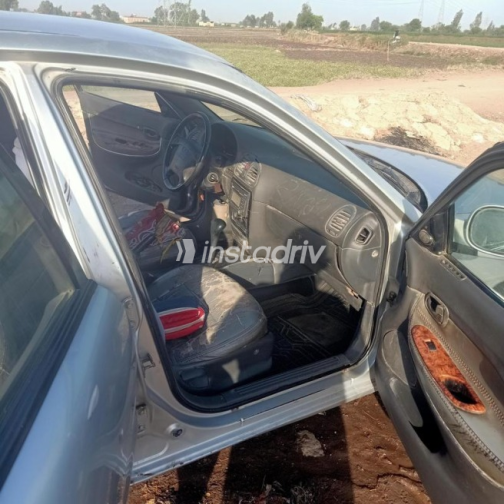 Daewoo Nubira 1 1999 Silver Automatic Used for Sale in El Mahalla - 3