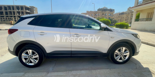 اوبل جراند لاند 2018 أبيض أوتوماتيك مستعملة للبيع في القاهرة الكبرى ( القاهرة - الجيزة) - 10