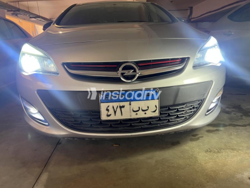 Opel Astra 2020 Silver Automatic Used for Sale in Al Shorouk - 3