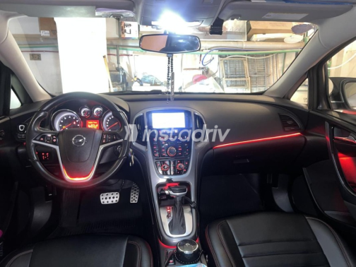 Opel Astra 2020 Silver Automatic Used for Sale in Al Shorouk - 4