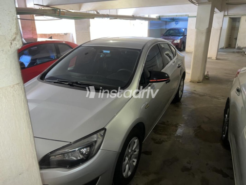 Opel Astra 2020 Silver Automatic Used for Sale in Al Shorouk - 8