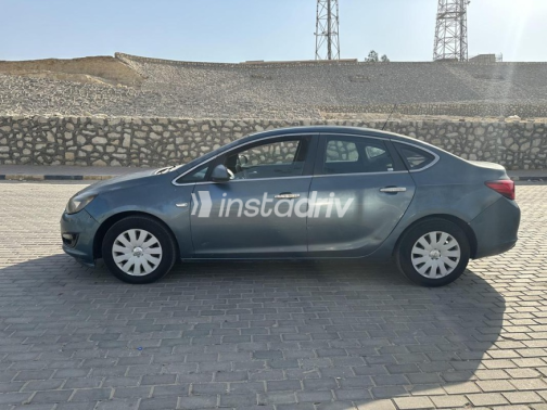 Opel Astra 2013 Blue Automatic Used for Sale in Cairo - 2