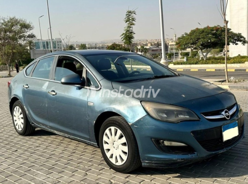 Opel Astra 2013 Blue Automatic Used for Sale in Cairo - 5