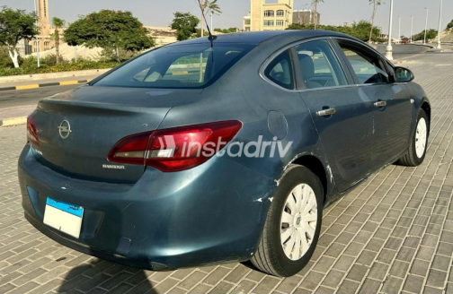 Opel Astra 2013 Blue Automatic Used for Sale in Cairo - 7