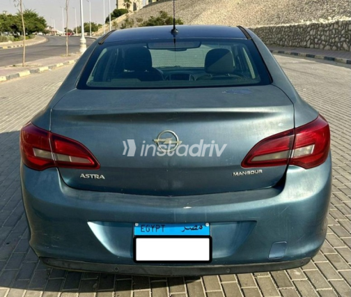 Opel Astra 2013 Blue Automatic Used for Sale in Cairo - 8