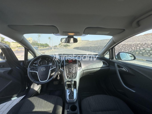 Opel Astra 2013 Blue Automatic Used for Sale in Cairo - 10