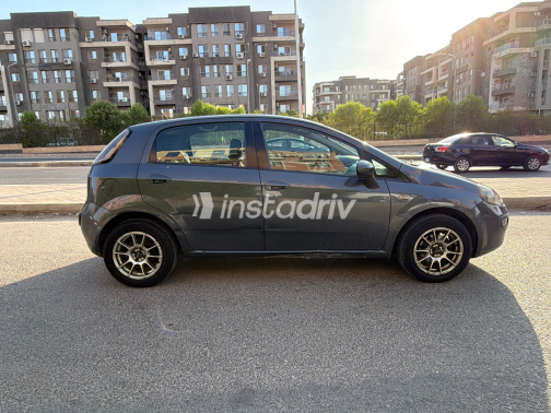 Fiat Punto evo 2011 Gray Automatic Used for Sale in Greater Cairo ( Cairo + Giza) - 8