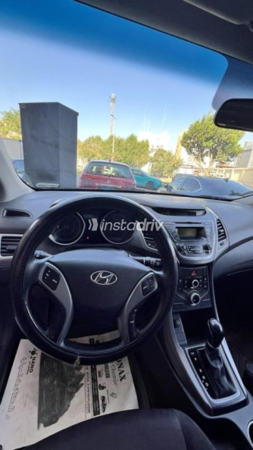 Hyundai Elantra 2016 Black Automatic Used for Sale in Sheikh Zayed City - 9