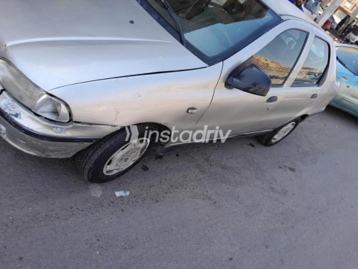 Fiat Siena 2002 Silver Manual Used for Sale in Nasr city - 4