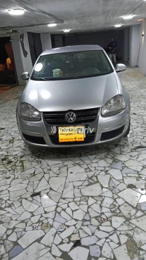 Volkswagen Jetta 2011 Silver Automatic Used for Sale in El Haram - 5