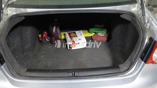 Volkswagen Jetta 2011 Silver Automatic Used for Sale in El Haram - 8
