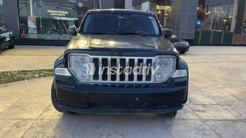 Jeep Cherokee 2011 Black Automatic Used for Sale in Maadi - 1