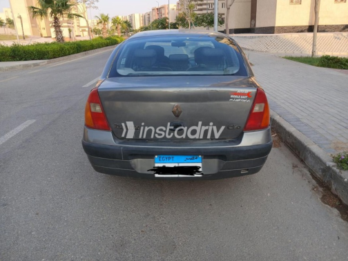 Renault Clio 2004 Petroleum Manual Used for Sale in 6 October - 4