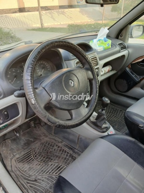 Renault Clio 2004 Petroleum Manual Used for Sale in 6 October - 9