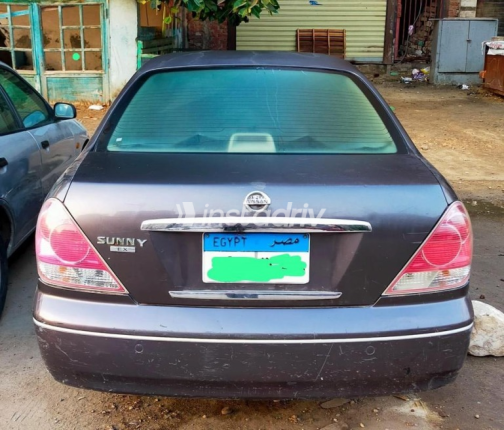 Nissan Sunny 2015 Silver Automatic Used for Sale in Cairo - 1