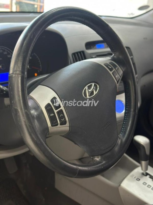 Hyundai Avante 2009 Silver Automatic Used for Sale in Greater Cairo ( Cairo + Giza) - 7