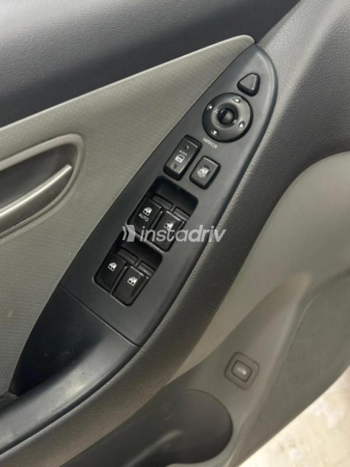 Hyundai Avante 2009 Silver Automatic Used for Sale in Greater Cairo ( Cairo + Giza) - 8