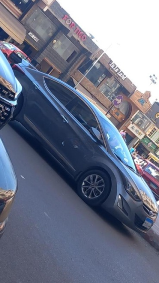 Hyundai Elantra MD 2016 Silver Automatic Used for Sale in Beheira