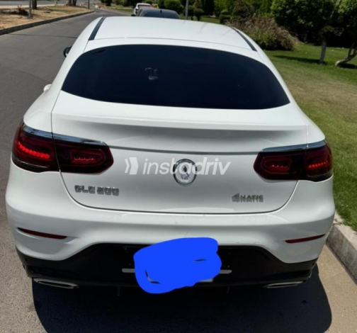 Mercedes GLC 200 2020 White Automatic Used for Sale in Madinaty - 4