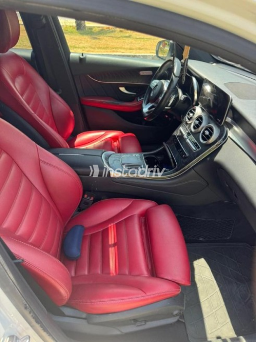 Mercedes GLC 200 2020 White Automatic Used for Sale in Madinaty - 7