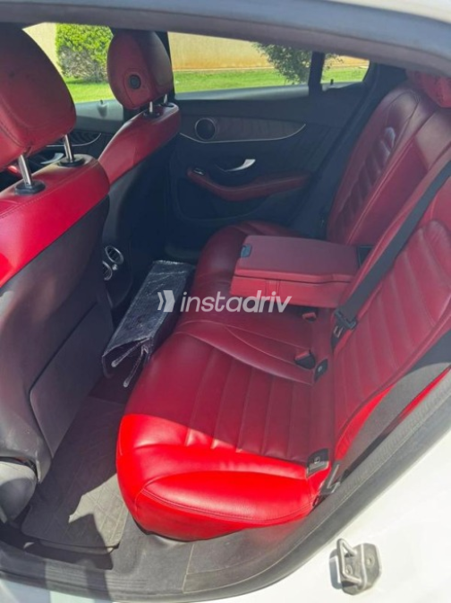 Mercedes GLC 200 2020 White Automatic Used for Sale in Madinaty - 9