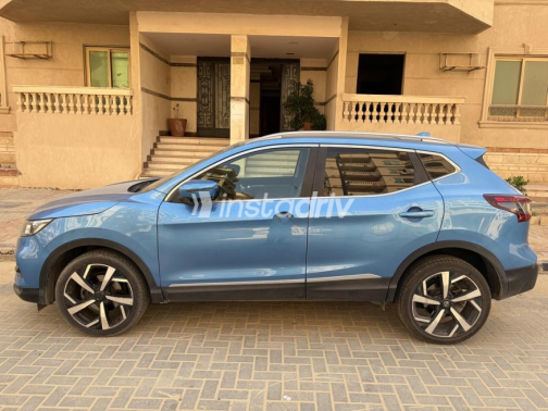 Nissan Qashqai 2019 Blue Automatic Used for Sale in Cairo - 2