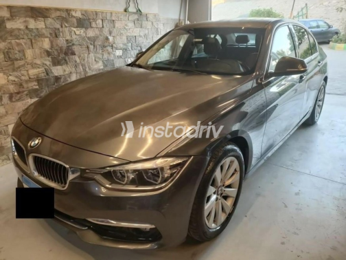 بي ام دبليو 318 2019 رمادي غامق أوتوماتيك مستعملة للبيع في القاهرة - 4