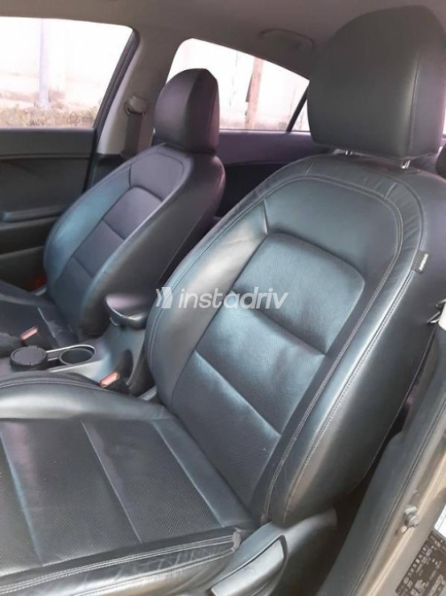 Kia K3 2013 Gray Automatic Used for Sale in Maadi - 4