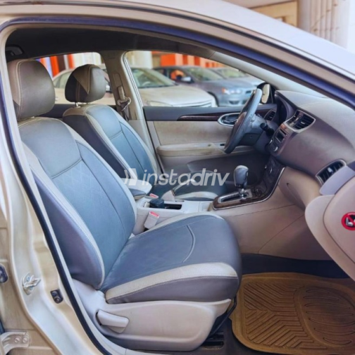 Nissan Sentra 2020 Gold Automatic Used for Sale in Cairo - 2