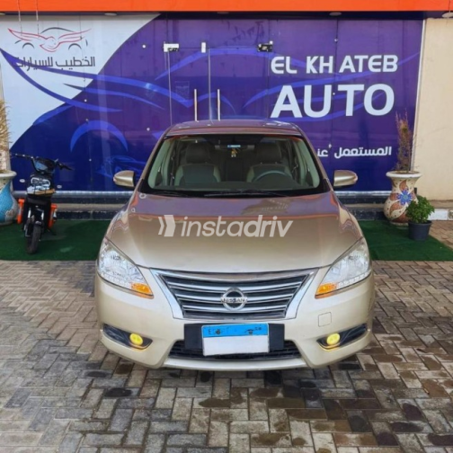 Nissan Sentra 2020 Gold Automatic Used for Sale in Cairo - 3