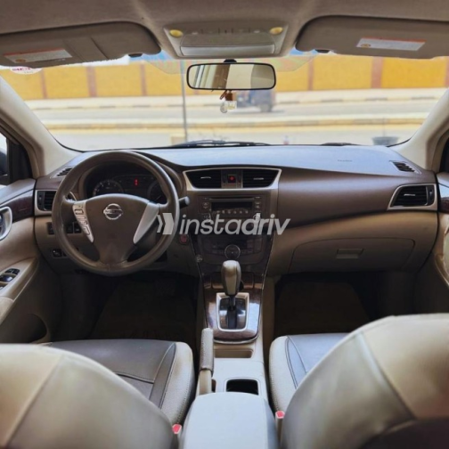 Nissan Sentra 2020 Gold Automatic Used for Sale in Cairo - 4