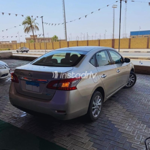 Nissan Sentra 2020 Gold Automatic Used for Sale in Cairo - 5