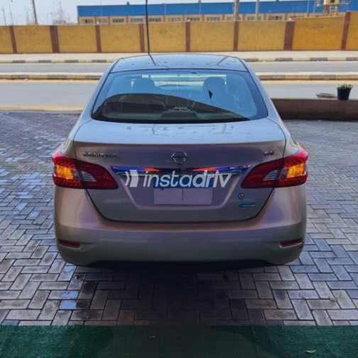 Nissan Sentra 2020 Gold Automatic Used for Sale in Cairo - 6