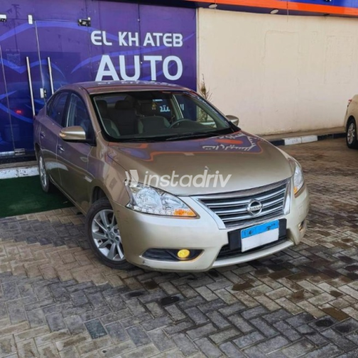 Nissan Sentra 2020 Gold Automatic Used for Sale in Cairo - 8