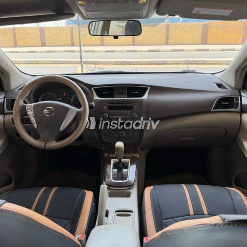 Nissan Sentra 2017 Gold Automatic Used for Sale in Helwan - 7