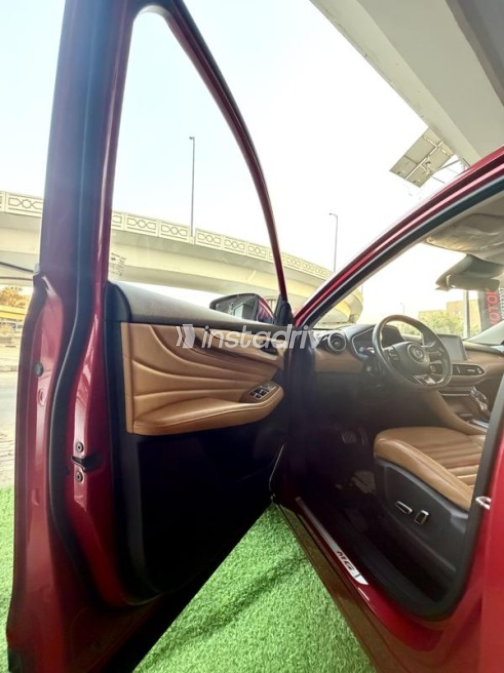 MG HS 2021 Red Automatic Used for Sale in Cairo - 4