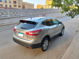 Nissan Qashqai 2017 Silver Automatic Used for Sale in Nasr city