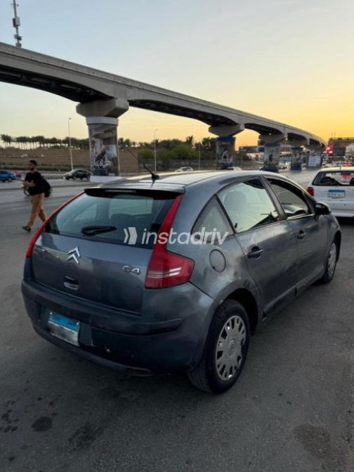 Citroën C4 2006 Gray Automatic Used for Sale in Sheikh Zayed City - 3