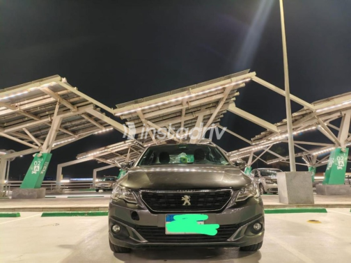 Peugeot 301 2021 Silver Automatic Used for Sale in Cairo - 2