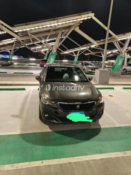 Peugeot 301 2021 Silver Automatic Used for Sale in Cairo - 6
