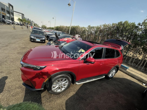 Honda CRV 2024 Dark Red Automatic Used for Sale in Madinaty - 2