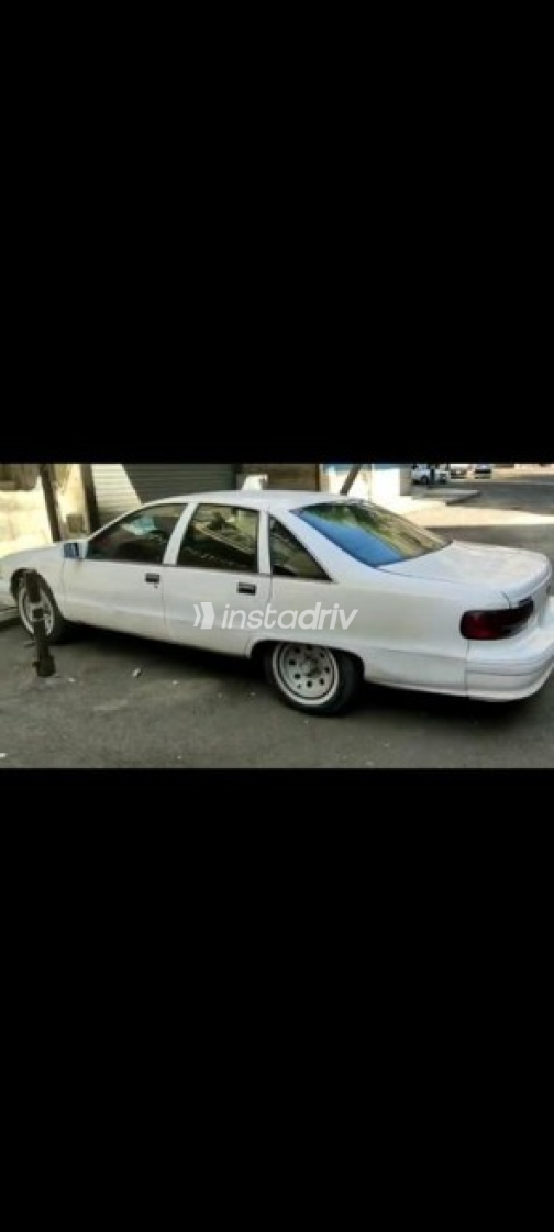 Chevrolet ssr 1992 White Automatic Used for Sale in Nasr city - 8