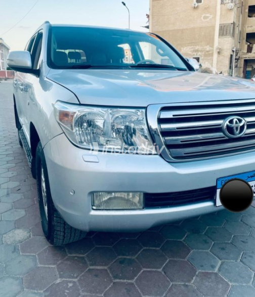 Toyota Land Cruiser 2010 Silver Automatic Used for Sale in Cairo - 2