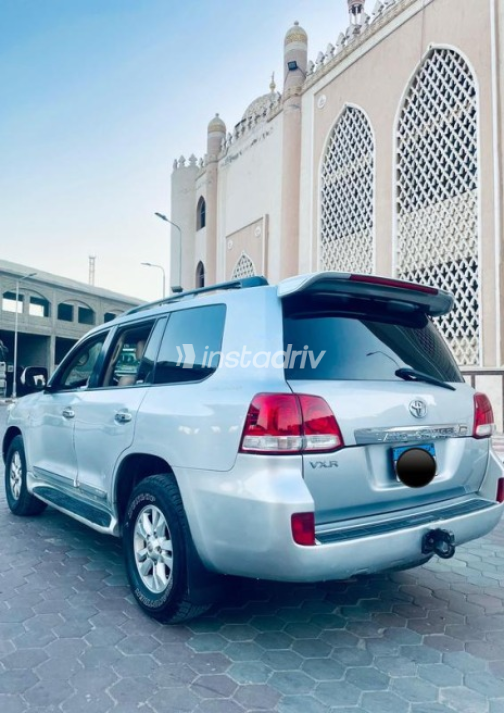 Toyota Land Cruiser 2010 Silver Automatic Used for Sale in Cairo - 4