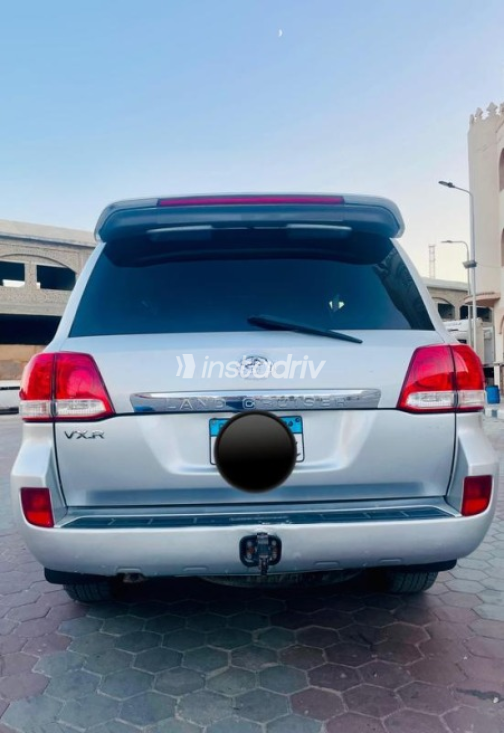 Toyota Land Cruiser 2010 Silver Automatic Used for Sale in Cairo - 6