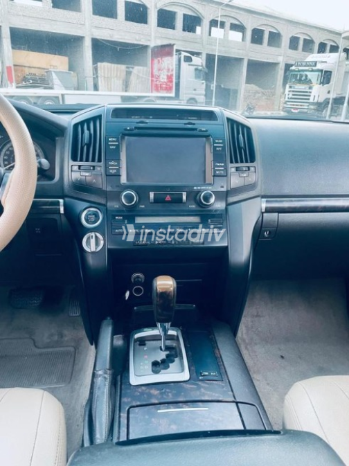 Toyota Land Cruiser 2010 Silver Automatic Used for Sale in Cairo - 10