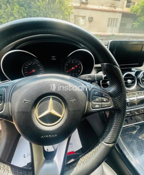 Mercedes C 180 2015 Black Automatic Used for Sale in Cairo - 4